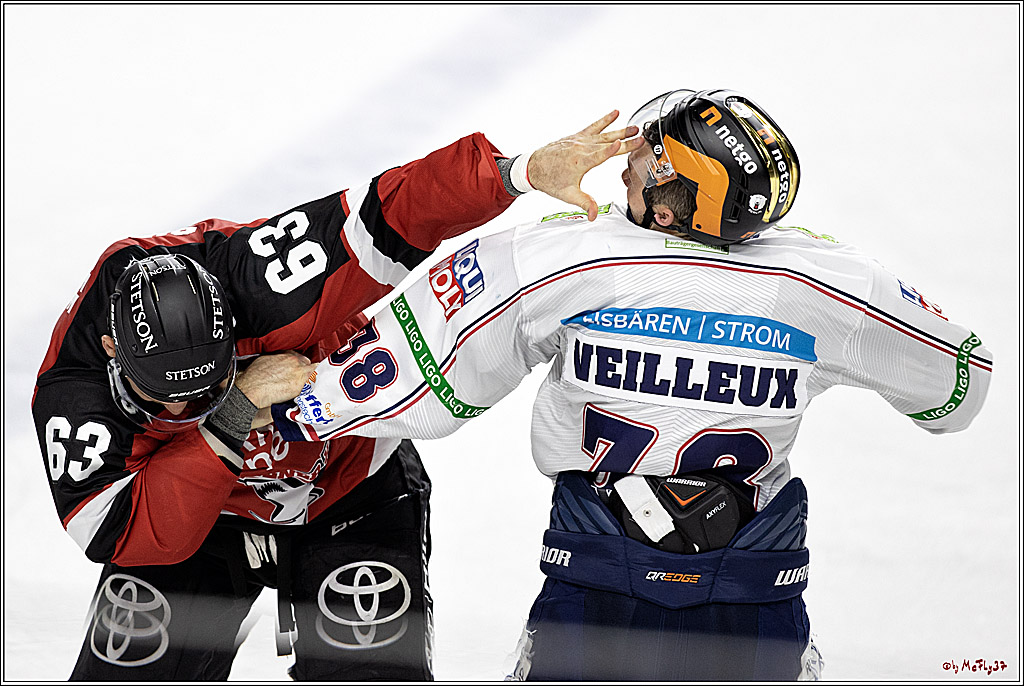 PENNY DEL Viertelfinale 2. Spiel;  Koelner Haie - Eisbaeren Berlin; Koeln, 12.04.2022